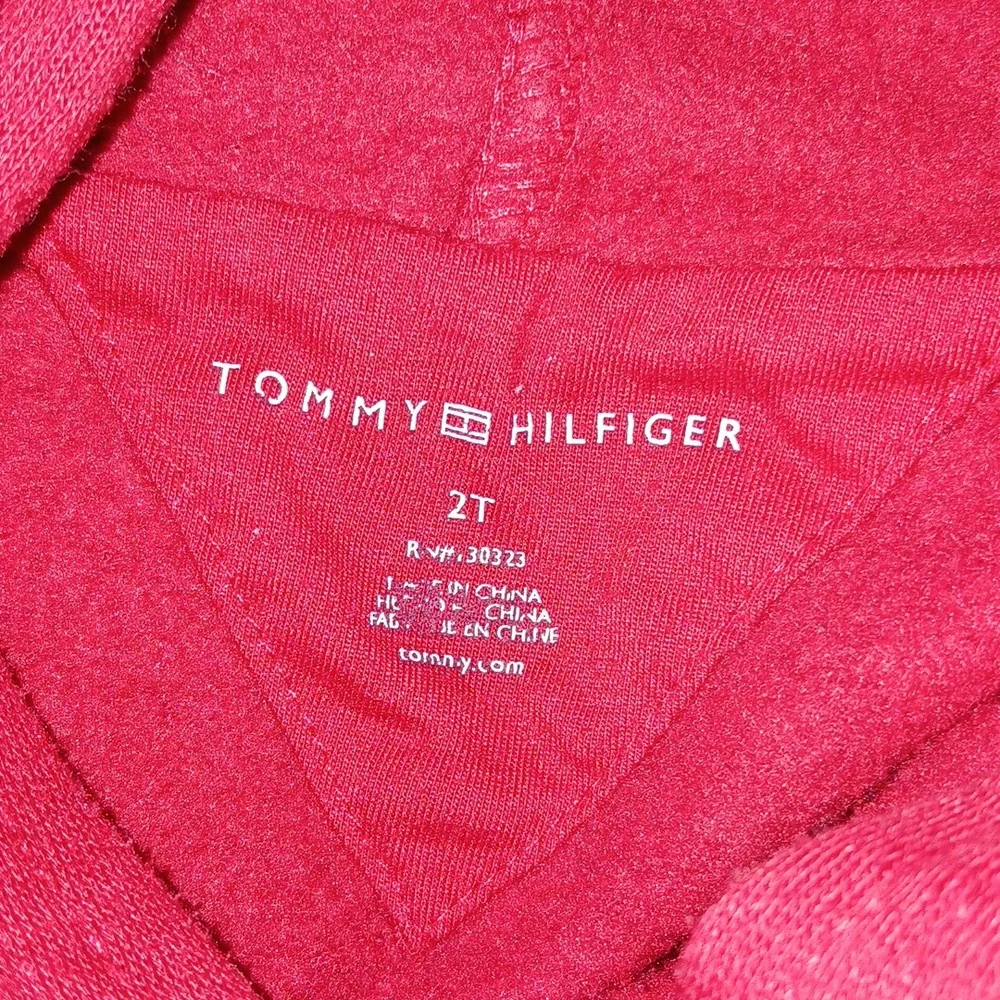 Tommy Hilfiger Toddler Red Hoodie Jacket with black joggers Size 2T PREOWNED‎